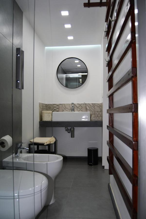 Dock33 - Comfort Loft In Catania Center Екстер'єр фото